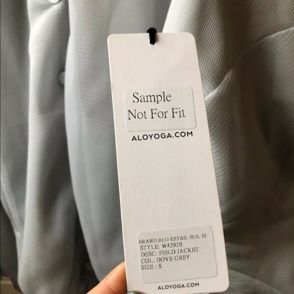 Alo Yoga Field Bomber Jacket Dove Grey Size S NWT - Picture 4 of 8